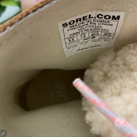 Women's Joan Of Arctic Wedge III SOREL Lace Cozy Bootie - Picture 13 of 16